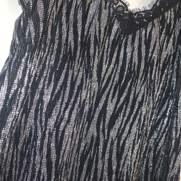 H&M shiny shirt - Picture 3 of 5